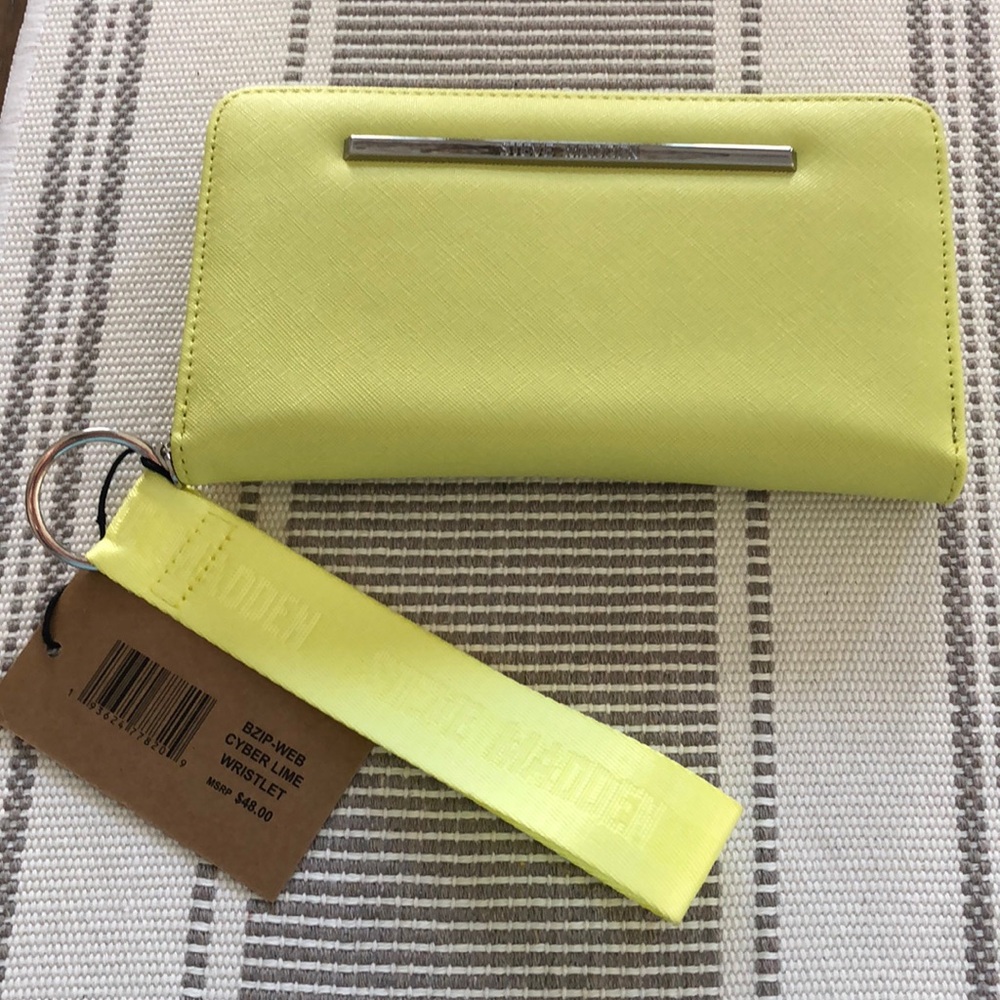 Steve Madden wristlet NWT super cute!